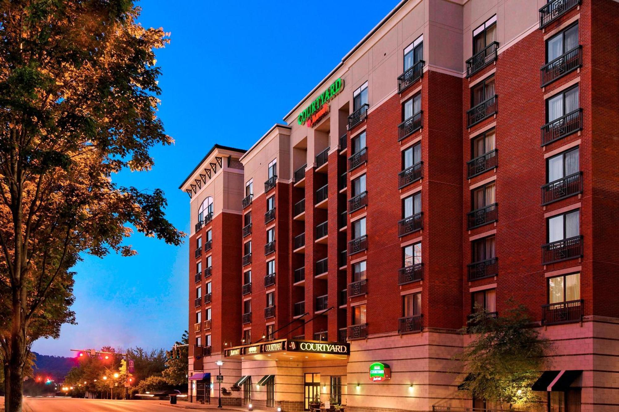 Courtyard By Marriott Chattanooga Downtown Екстериор снимка