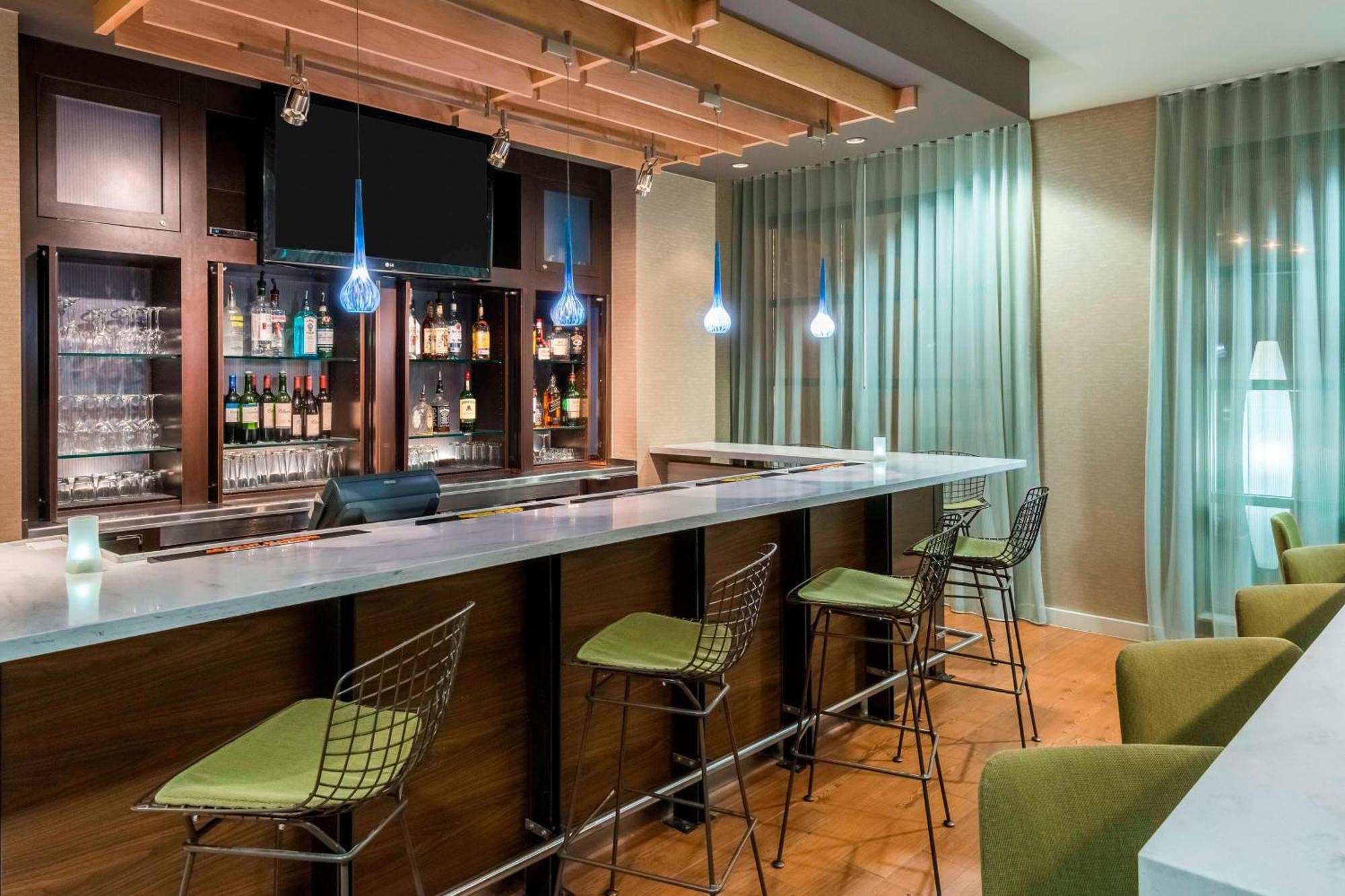 Courtyard By Marriott Chattanooga Downtown Екстериор снимка