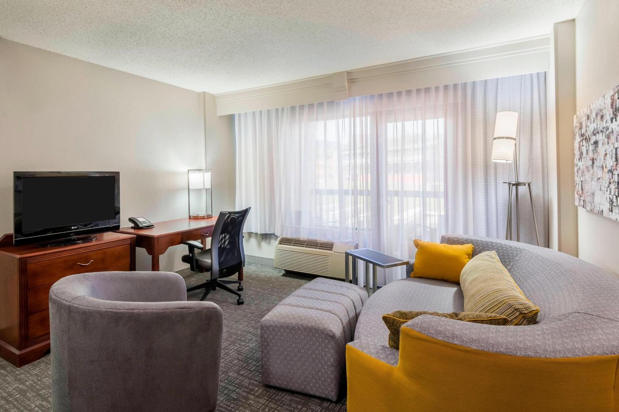 Courtyard By Marriott Chattanooga Downtown Екстериор снимка