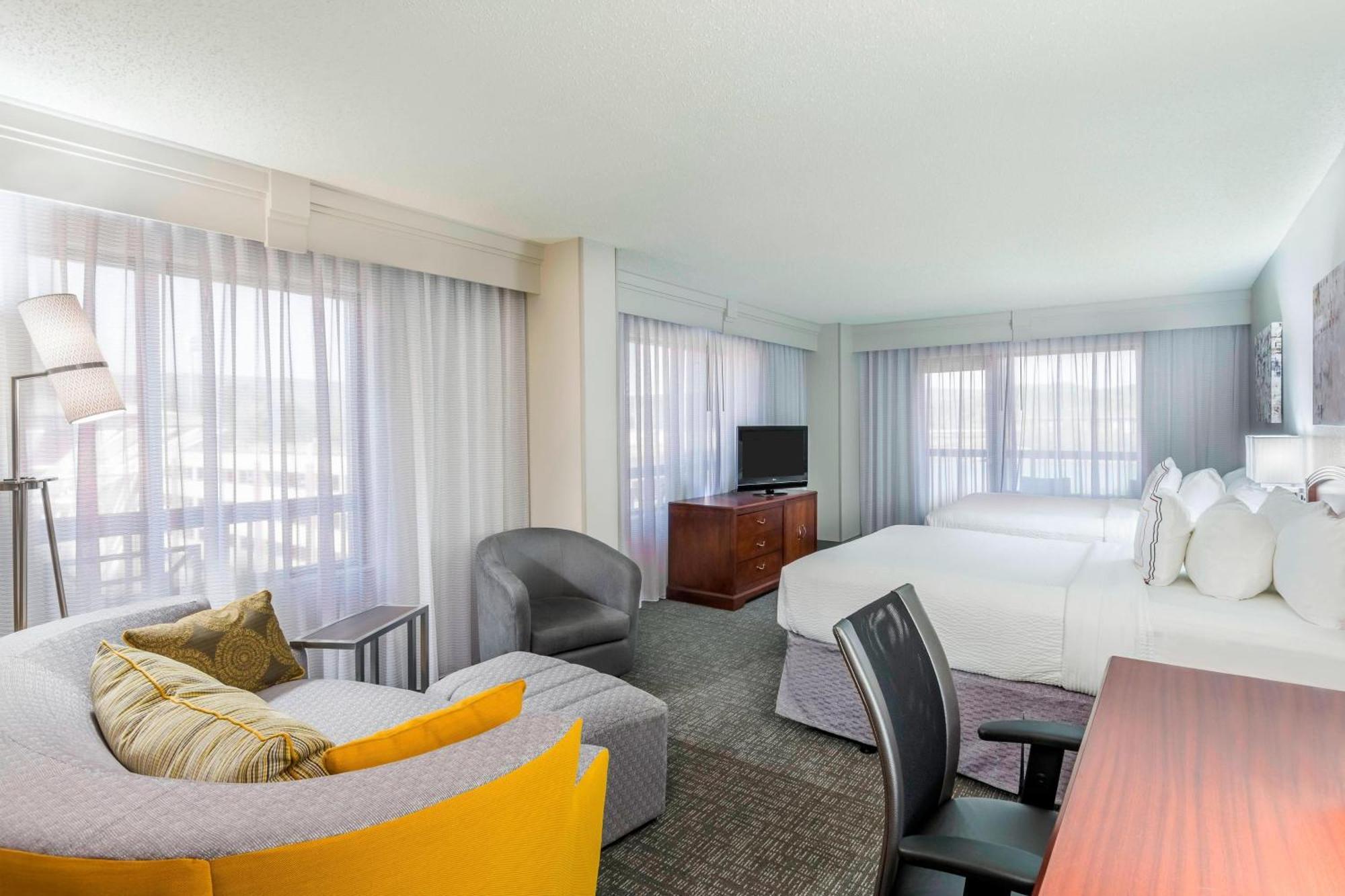 Courtyard By Marriott Chattanooga Downtown Екстериор снимка