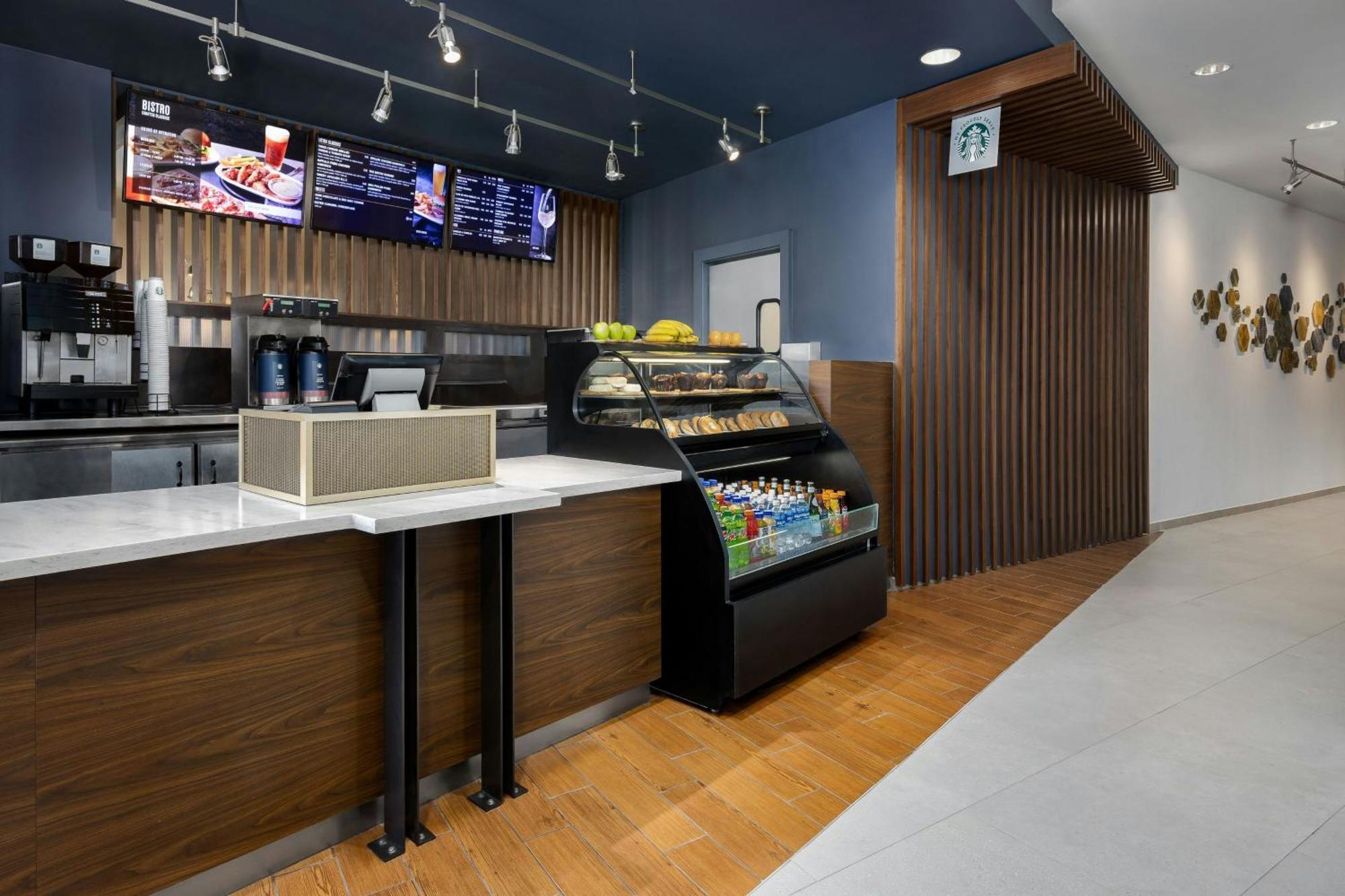 Courtyard By Marriott Chattanooga Downtown Екстериор снимка