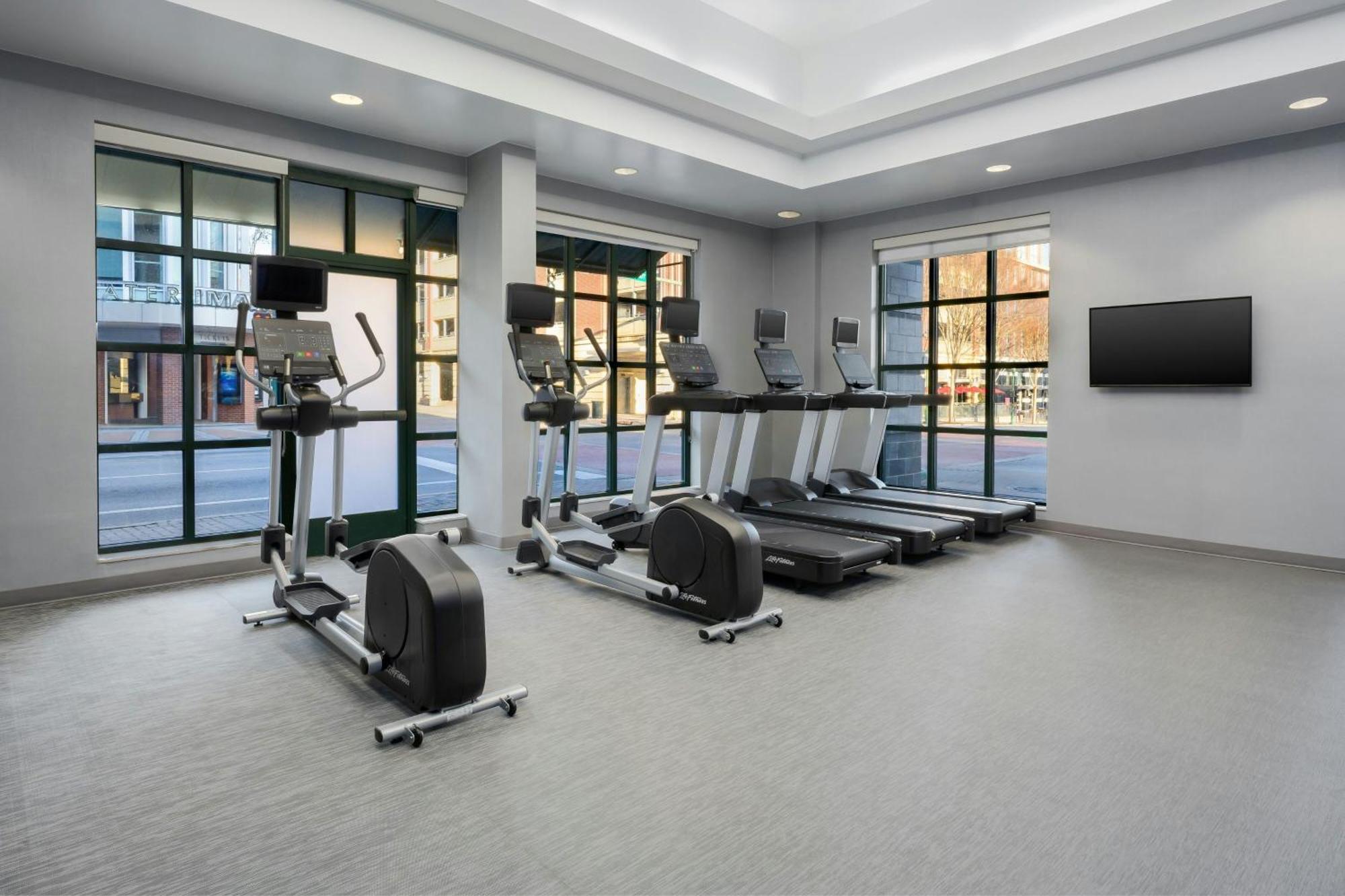Courtyard By Marriott Chattanooga Downtown Екстериор снимка