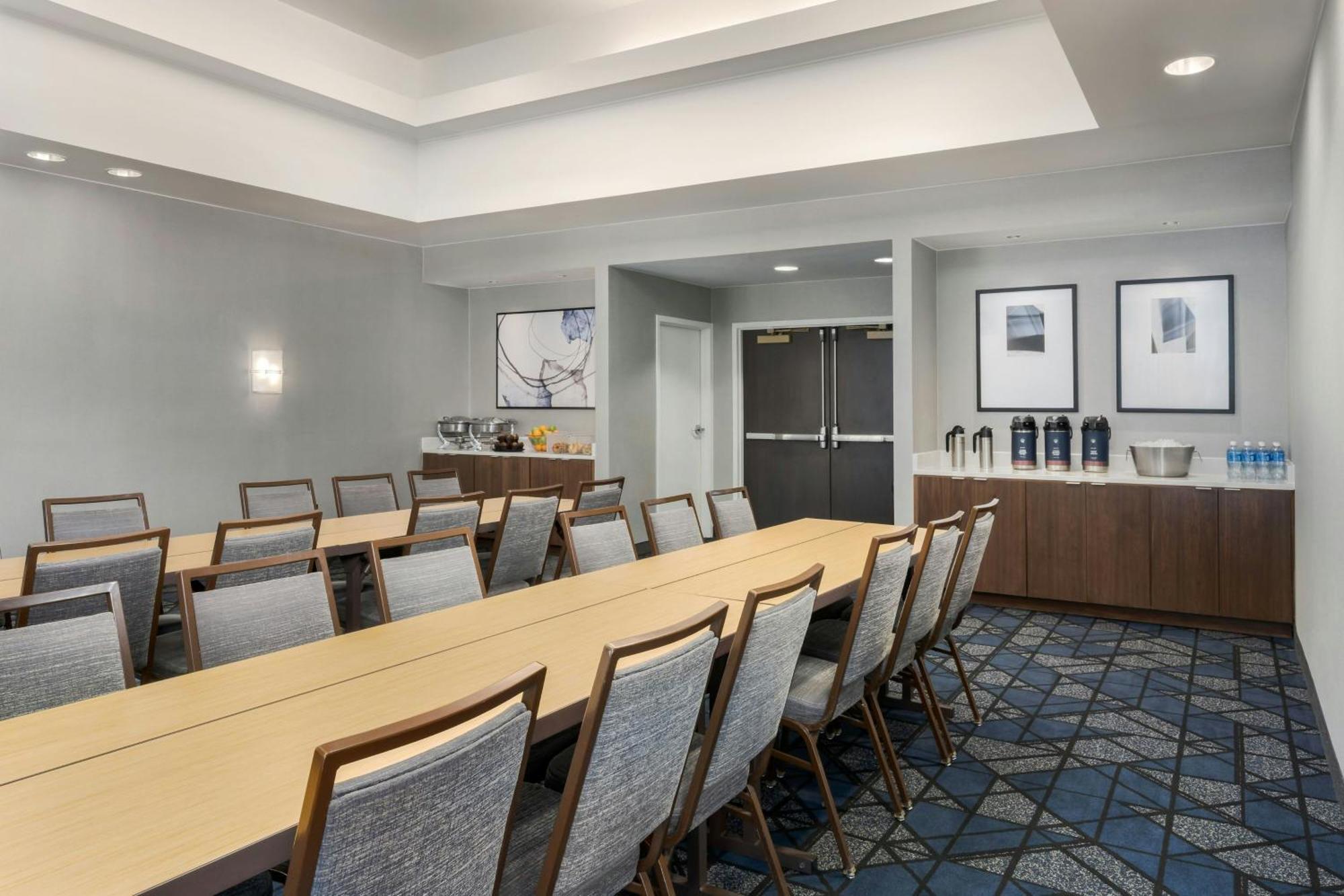 Courtyard By Marriott Chattanooga Downtown Екстериор снимка