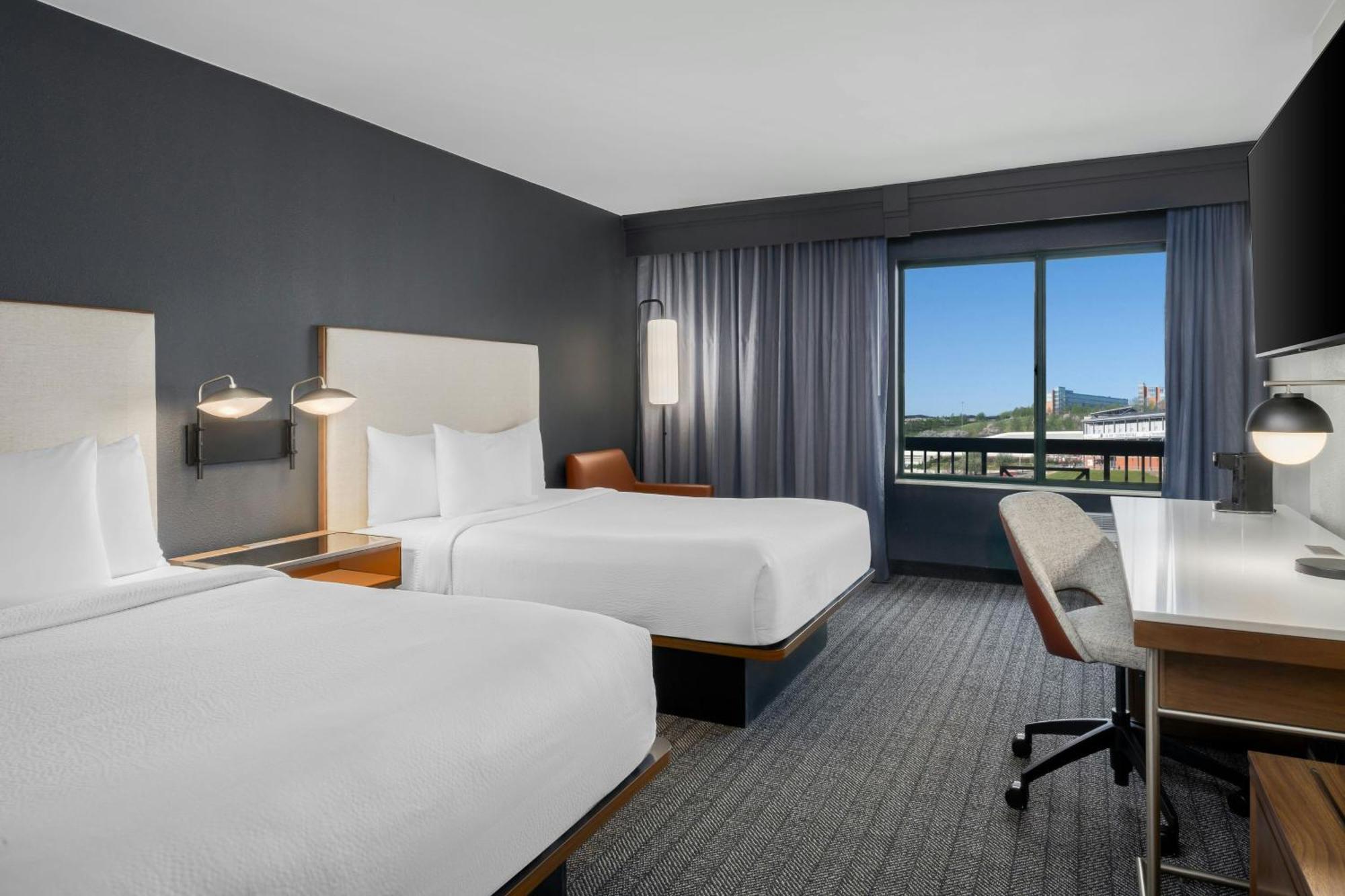 Courtyard By Marriott Chattanooga Downtown Екстериор снимка