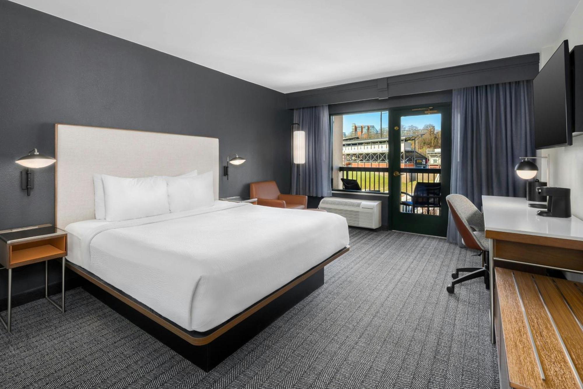 Courtyard By Marriott Chattanooga Downtown Екстериор снимка